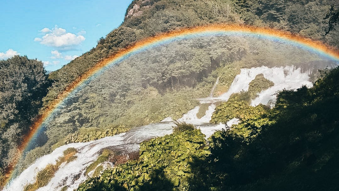 Cascata_delle_marmore_con_arcobaleno